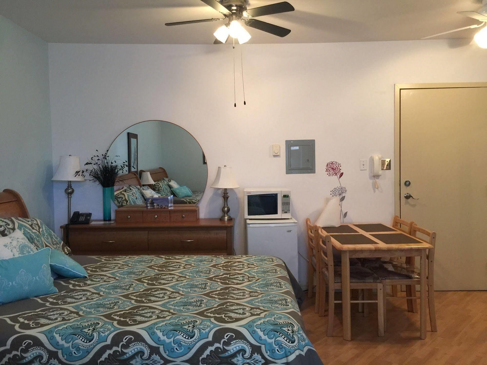 Auberge Familiale La Veranda Trois-Rivières エクステリア 写真